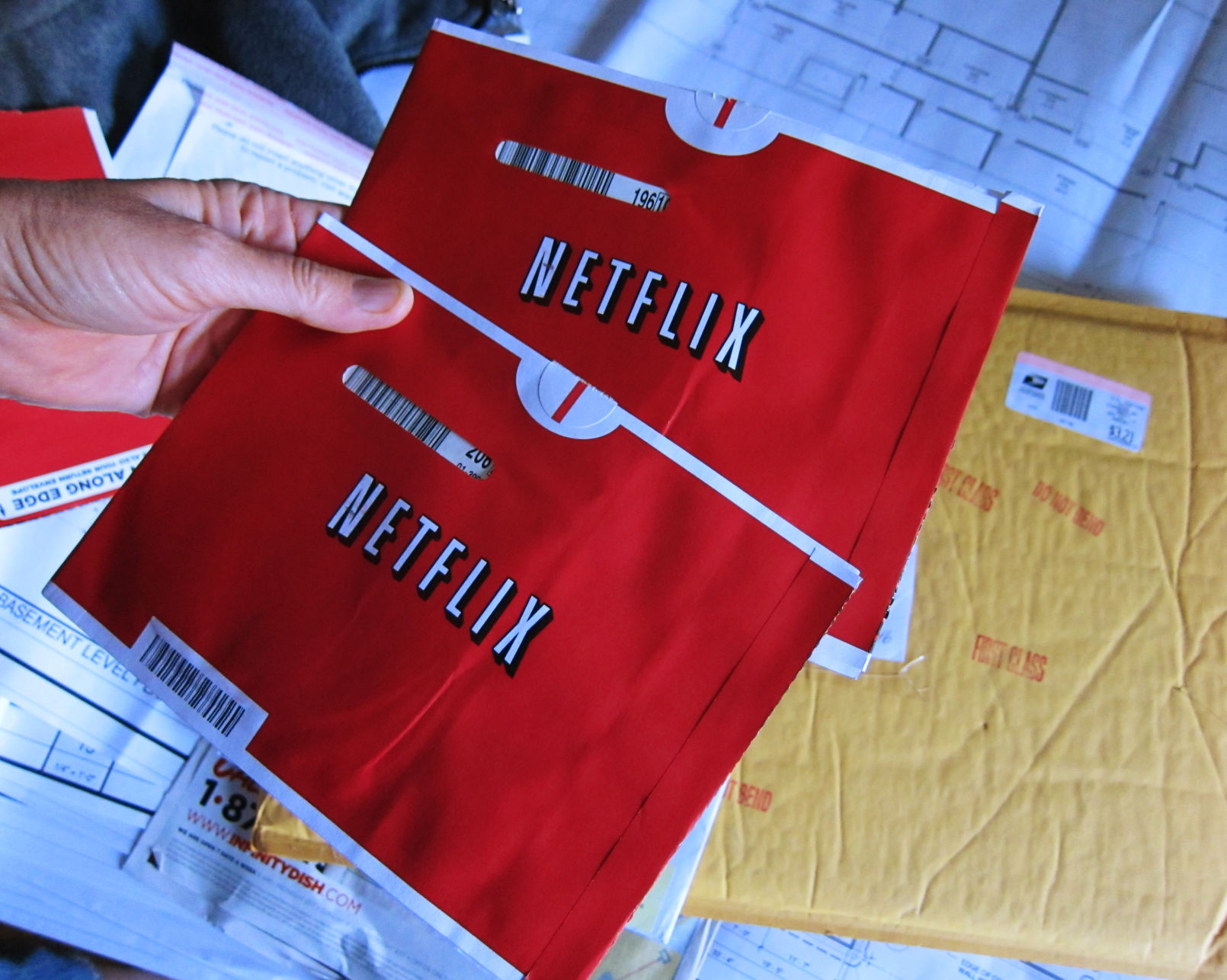 Earns Netflix